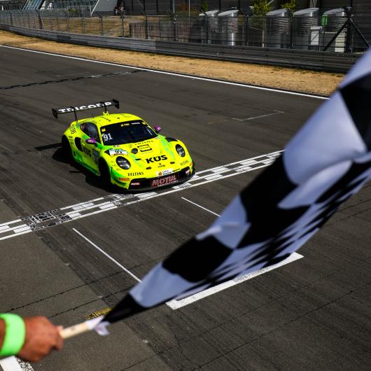 Manthey DTM Grello Porsche 