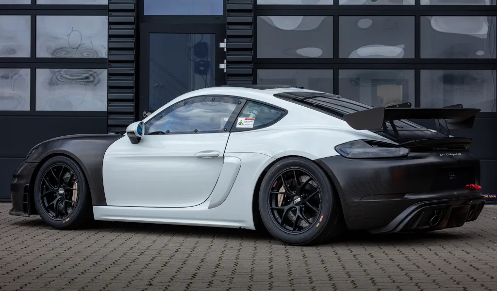 ブラッディマンディ Kit | 718 GT4 Clubsport MR (982) | Manthey